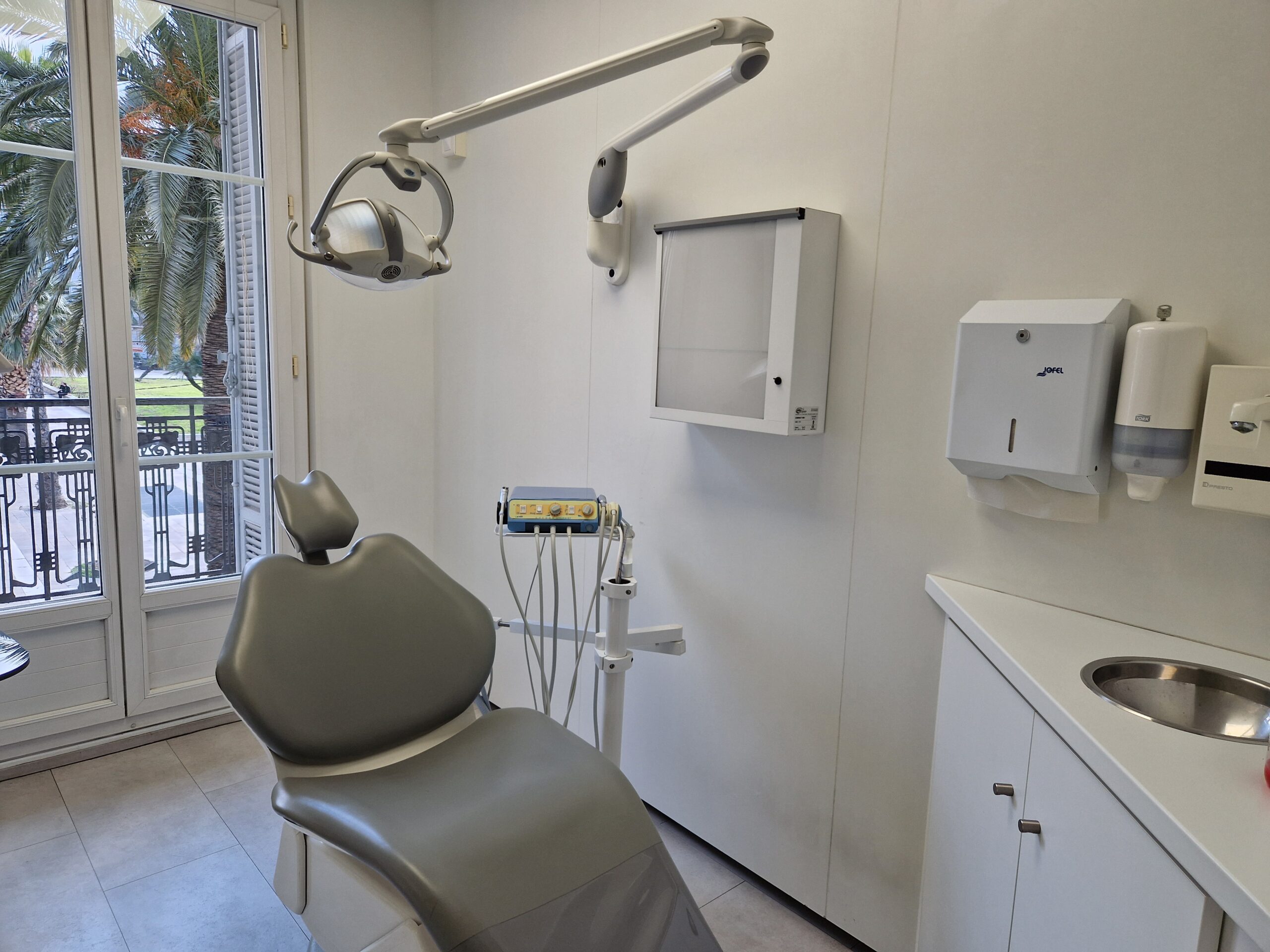 Bruno-Salsou-Toulon-chirurgien-dentiste